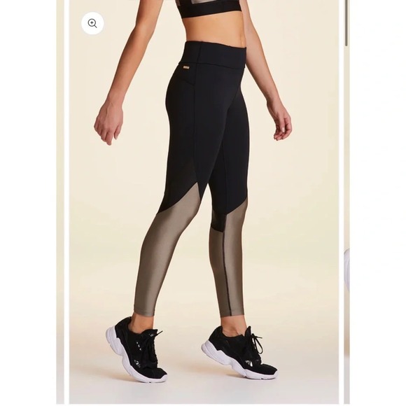 Alala Captain Ankle Tight Leggings in Black + Gold Dust Size Small - Picture 6 of 10